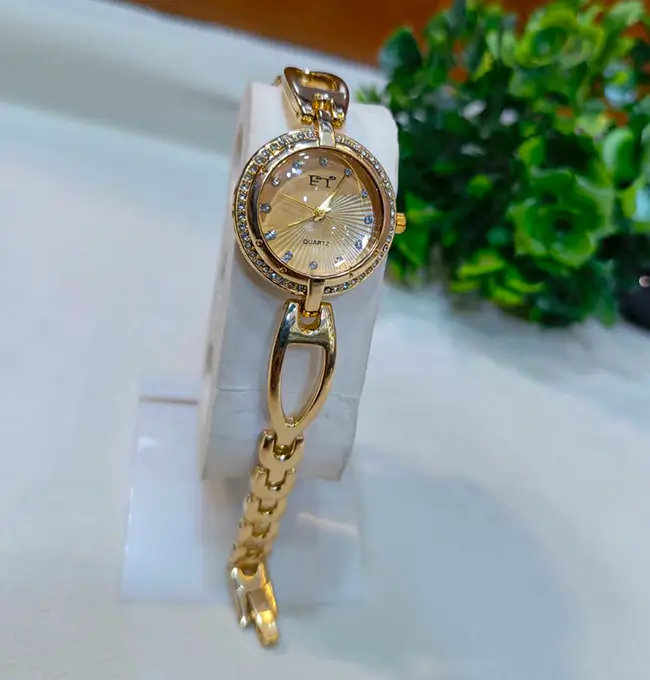 Ladies Fashion Bracelet watches3 Ladies Fashion Bracelet Gold Daze watches - Image 1