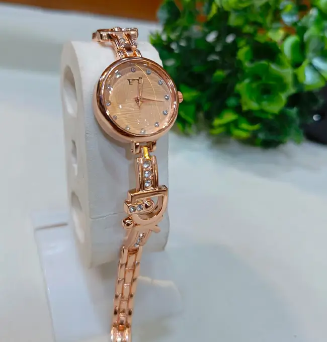 Ladies Fashion Bracelet watches4 Ladies Fashion Bracelet Rose Dimend watches - Image 1