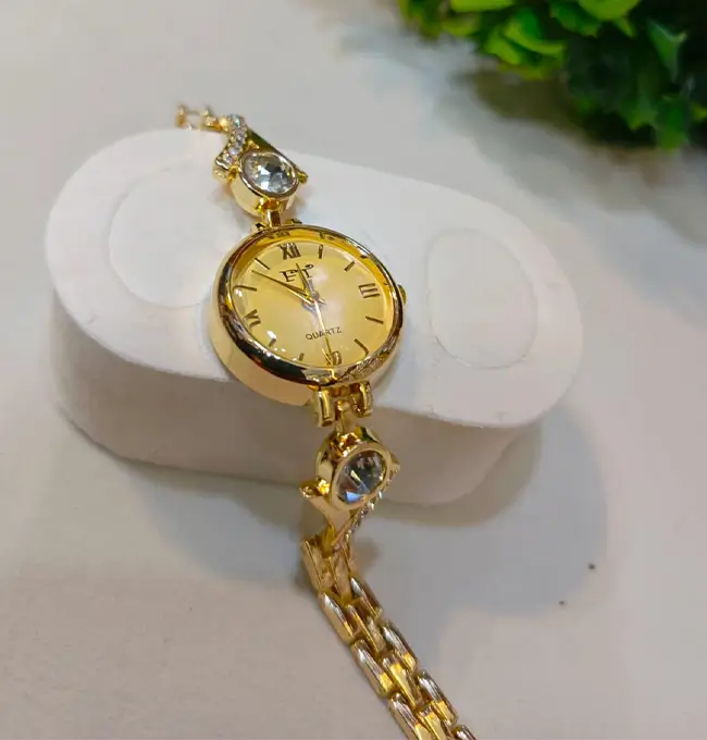 Ladies Fashion Bracelet watches6 Ladies Fashion Bracelet Gold Stone Leaf watches - Image 1
